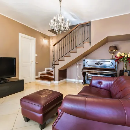 Bouganville Villa *
